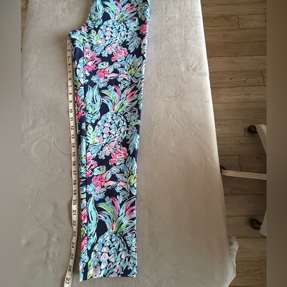 Lilly Pulitzer Luxletic UPF50+ Corso Pineapple Paradise Golf Pants - Picture 4 of 9